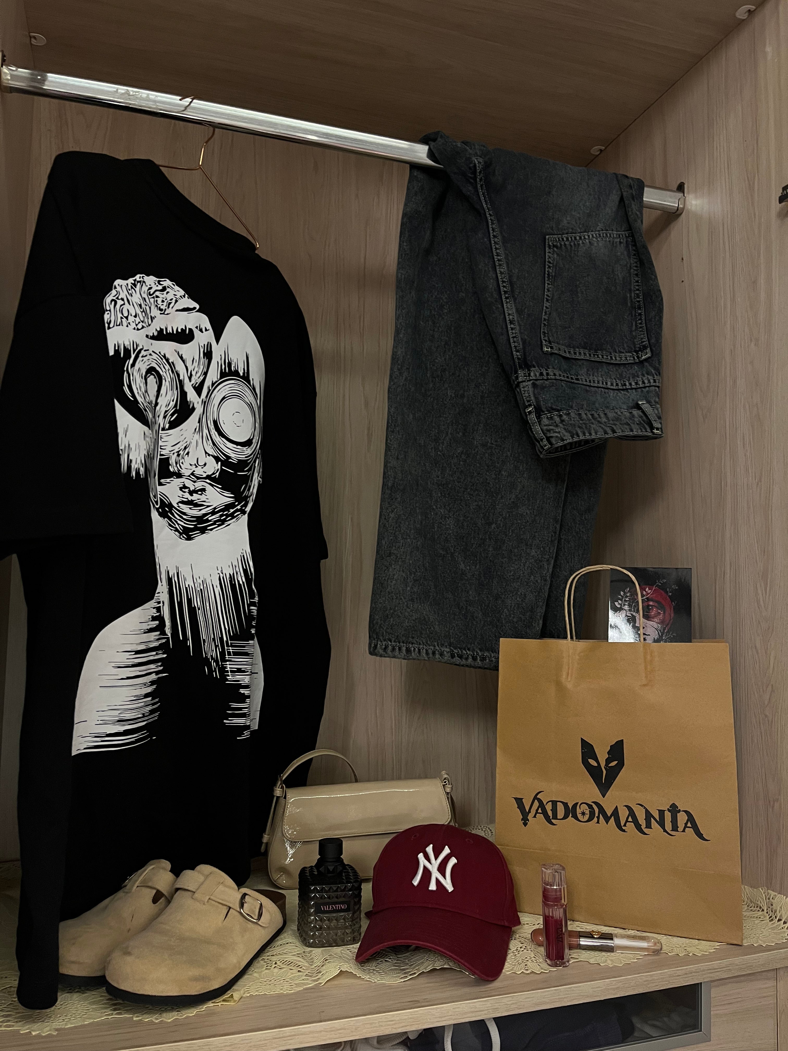 Insomnia Black/White Oversize Unisex T-shirt