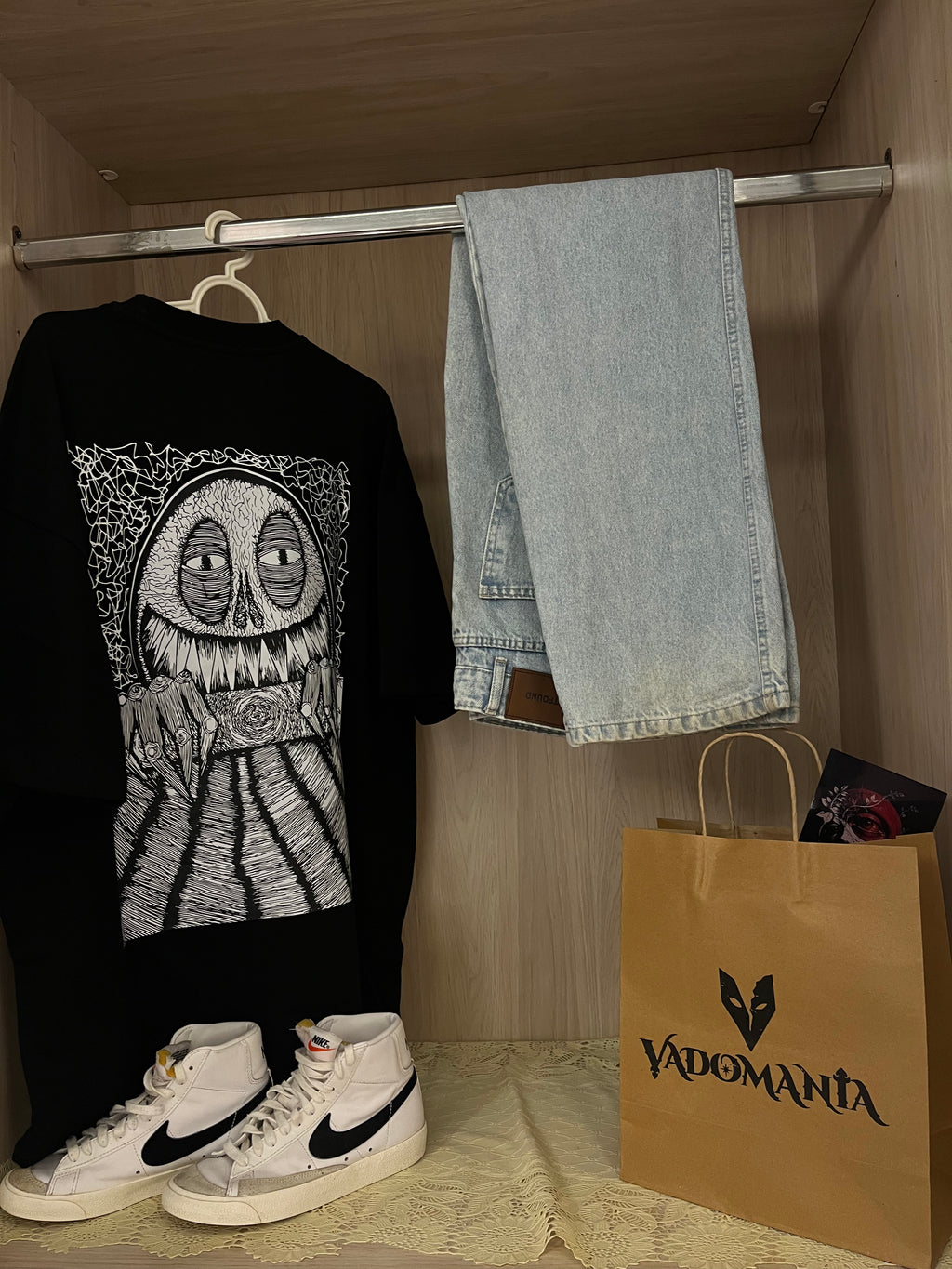 Monster Black/White Oversize Unisex T-shirt